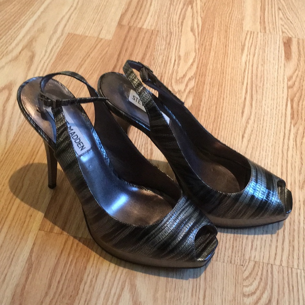 Steve Madden Snake Print heels